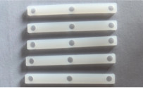 Coussin en caoutchouc de silicone avec des trous de vis fixes à l'intérieur du clavier